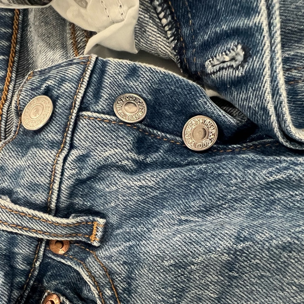 Levi’s pants - Picture 3 of 8